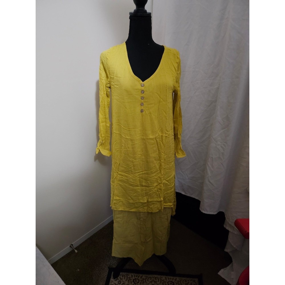 Womens size small unbranded yellow dress 018